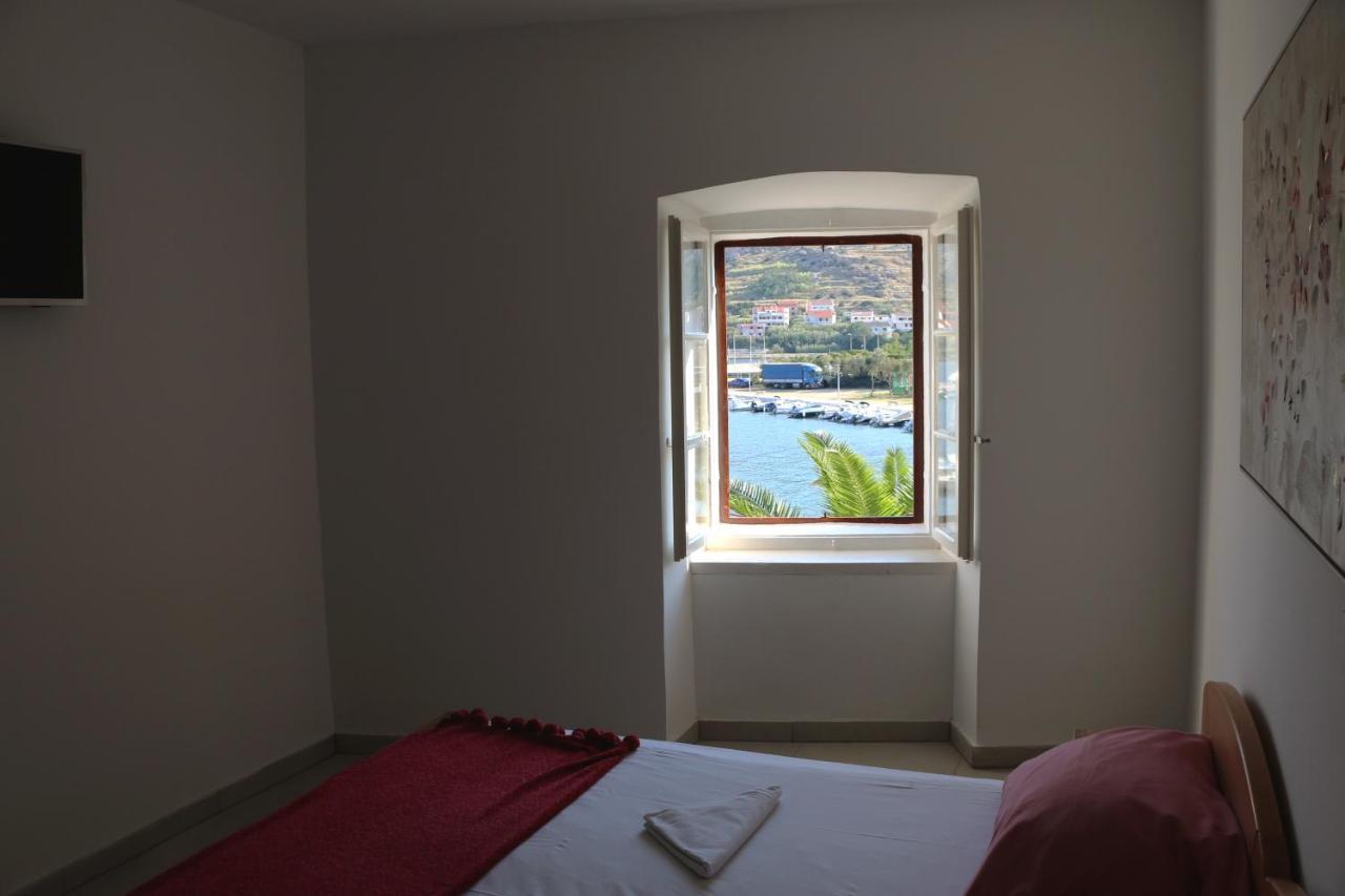 Penthouse & Franci Apartment Pag Town
